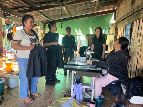 พช.ค้อวังลงพื้นที่ติดตามครัวเรือนยากจนเป้าหมายที่มีรายได้ต่ำกว่าเกณฑ์ จปฐ.ปี 2568 บ้านติ้ว ม.4